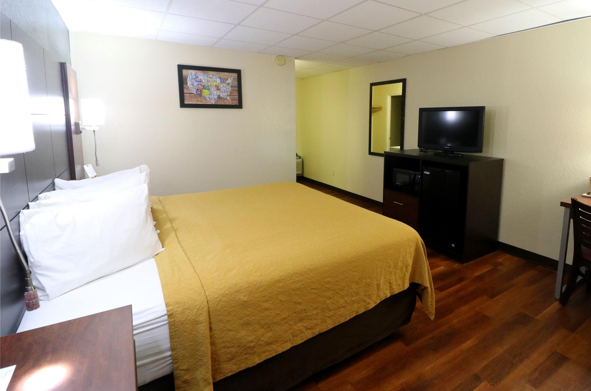 Econo Lodge Inn & Suites Gatlinburg At The Convention Center Exteriör bild