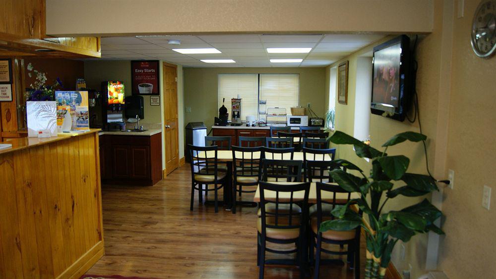 Econo Lodge Inn & Suites Gatlinburg At The Convention Center Exteriör bild